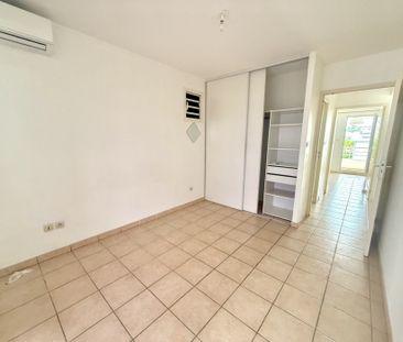 Appartement de type F3 vue mer - Bellevue - FORT-DE-FRANCE - Photo 5