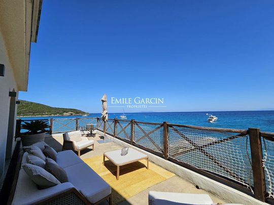 Maison à louer pieds dans l'eau dans le cap Corse - Photo 1