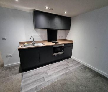 Studio to rent - Photo 2