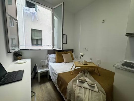 Calle de Trafalgar, Madrid, Community of Madrid 28010 - Photo 1