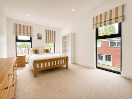 Stunning and contemporary 2 bedroom penthouse apartment with views over St Catherine's Hill fitted to an exceptionally high standard and within easy walk of the city centre and railway station. - Photo 2