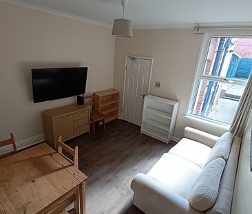 Room in a Shared House, Kensington Road, CV5 - Photo 4