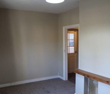 2 bedroom property to rent - Photo 2