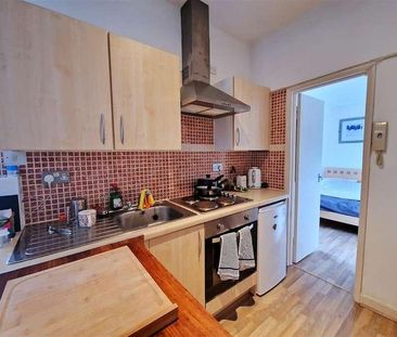 Westhill Terrace, Chapel Allerton, Leeds, LS7 - Photo 2