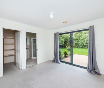 4 Unwin Avenue, Jerrabomberra NSW 2619 - House For Rent | Domain - Photo 1