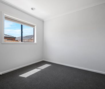 Brand New Designer Family Home in Sunbury - Photo 2