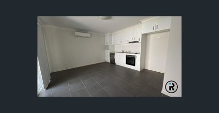 Two bedroom duplex Pimpama available now - Photo 5