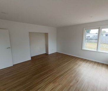 Ultimate Student Home! - Photo 4