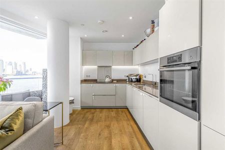 3 bedroom flat to rent - Photo 4