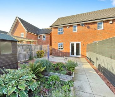 3 bedroom semi-detached house to rent - Photo 6