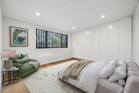 Beautifully Renovated Paddington Home - Photo 4