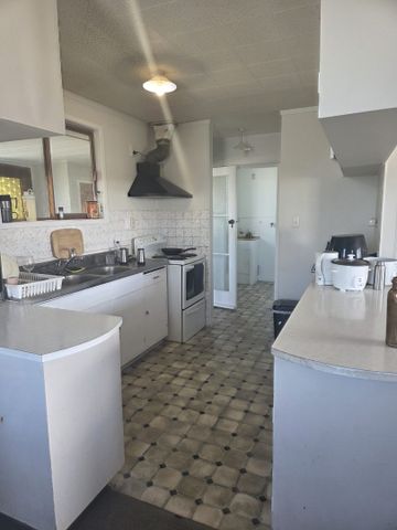 One Room in Boarding House - Papamoa - Photo 5