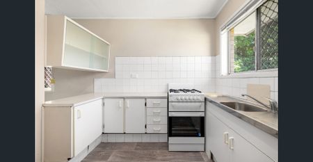 Private & Peaceful Ground Floor Unit in Prime Location - Photo 5