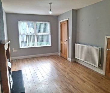 Semi detached 3 bedroom house - Photo 1