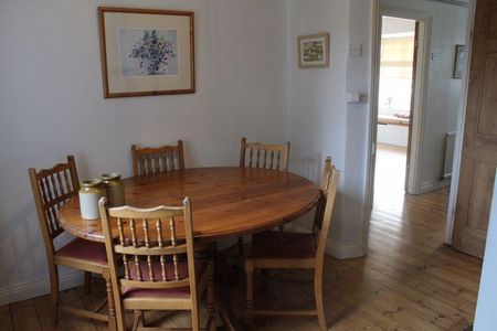 4 bedroom semi-detached house to rent - Photo 5