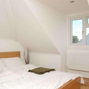 Lodge Lane, Finchley, N12 - Photo 2