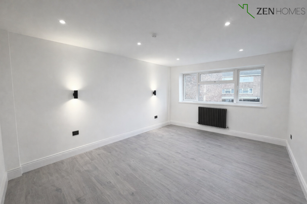 4 bedroom terraced house to rent - Photo 1