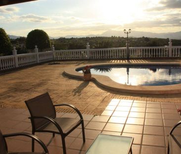 Luxury 4 room Detached House for rent in Alhaurín de la Torre, Spain - Photo 1