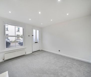 2 bedroom terraced house to rent - Photo 5