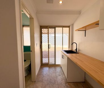 Spacious Family Home with Huge Workshop - Photo 3