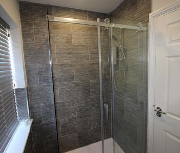 4 bedroom detached house to rent - Photo 4