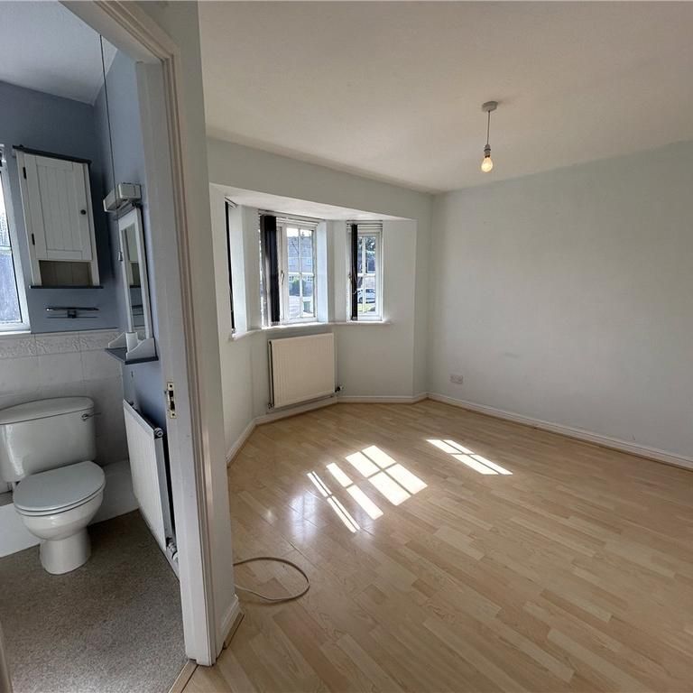 4 bedroom detached house to rent - Photo 1