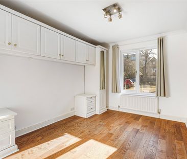 Nairn Court, 7 Trinity Road, London, SW19 flat to rent - Photo 5