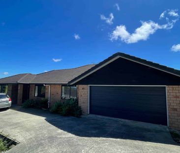 Spacious 4-Bedroom Family Home - Photo 2