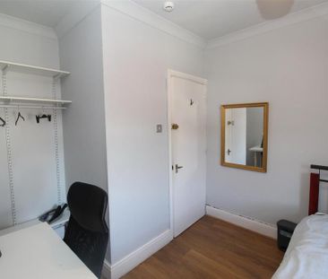 6 bedroom house to rent - Photo 1