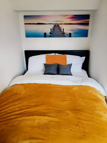 1 Bed - Photo 2