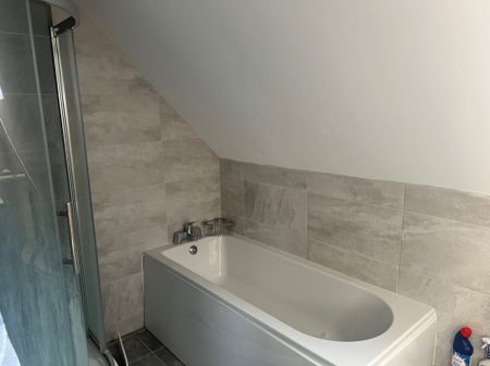 Park Avenue, York, New Earswick - Photo 3