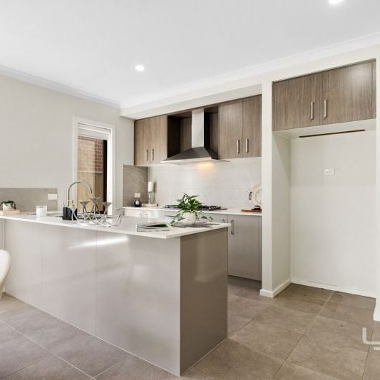 Tarneit Living at Its Finest! - Photo 1