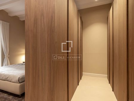 Luxury apartment, fully renovated, 3 bedrooms, 250 square meters, designer furniture for rent in Eixample Derecho - Photo 4