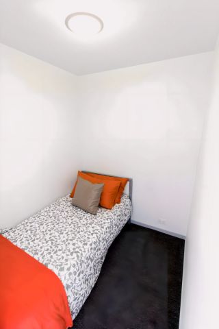 Medium 1 Bedroom with balcony style 3 - Photo 3