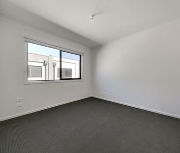 6/1 Village Way Pakenham VIC - Photo 6