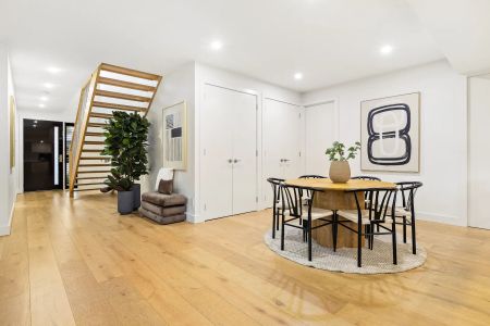 SUBURBAN GEM OFFERING STYLISH, LOW MAINTENANCE LIVING! - Photo 3