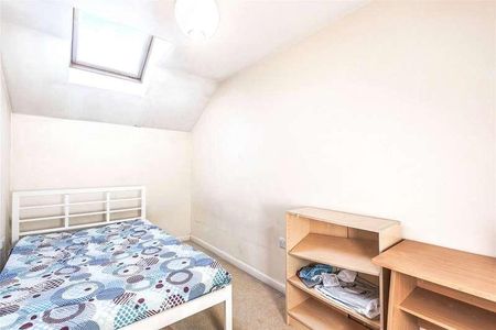 Aveley House, Iliffe Close, Reading, Berkshire, RG1 - Photo 3