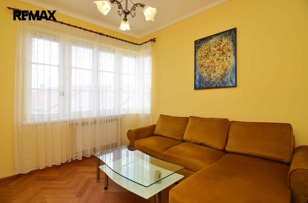 Pronájem bytu 4+kk 100 m² - Fotografie 1