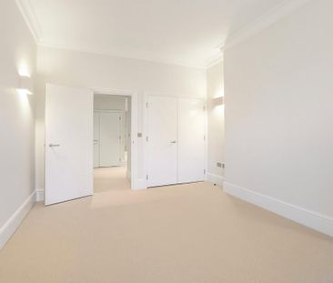 3 bedroom flat to rent - Photo 6