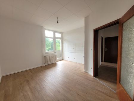 Gemütliche Wohnung mit Balkon sucht neue Bewohner! - Foto 2