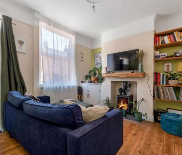 2 bedroom terraced house to rent - Photo 2