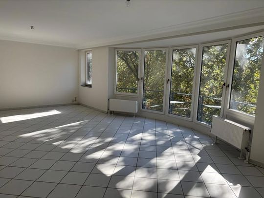 Appartement te huur - Photo 1