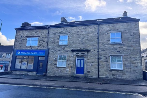 3 Bedroom Apartment To Let - Photo 1