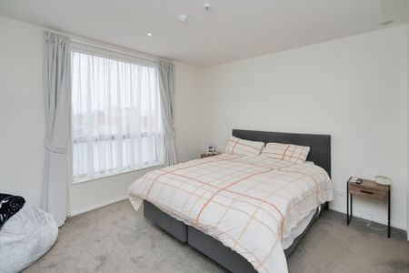 Near New and Convenient - Photo 4