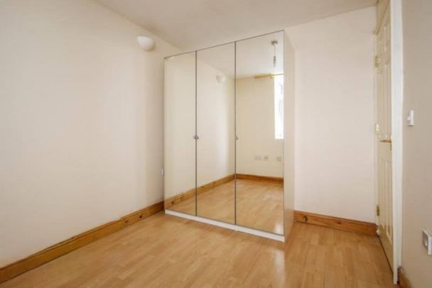 1 bed Apartment for Rent - Photo 1
