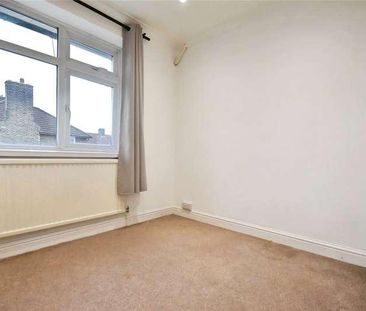 Chaplin Road, Dagenham, RM9 - Photo 2