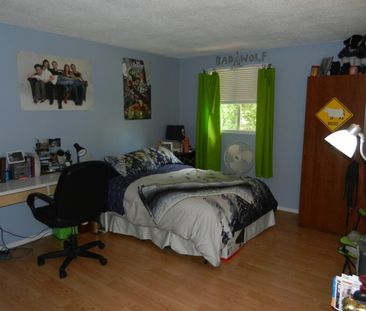 179 Ironwood Rd, Guelph - Photo 1