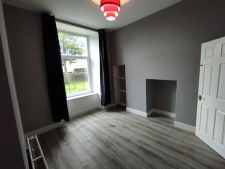 3 Bed Flat, Restalrig Road, EH6 - Photo 4