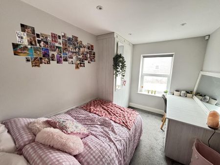2 bedroom flat to rent - Photo 4