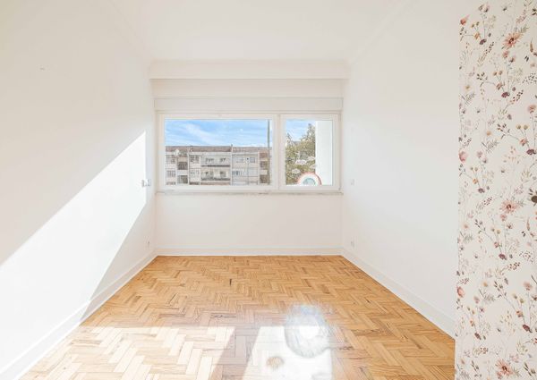 APARTAMENTO T2+1 NA AV ESTADOS UNIDOS DA AMÉRICA - LISBOA